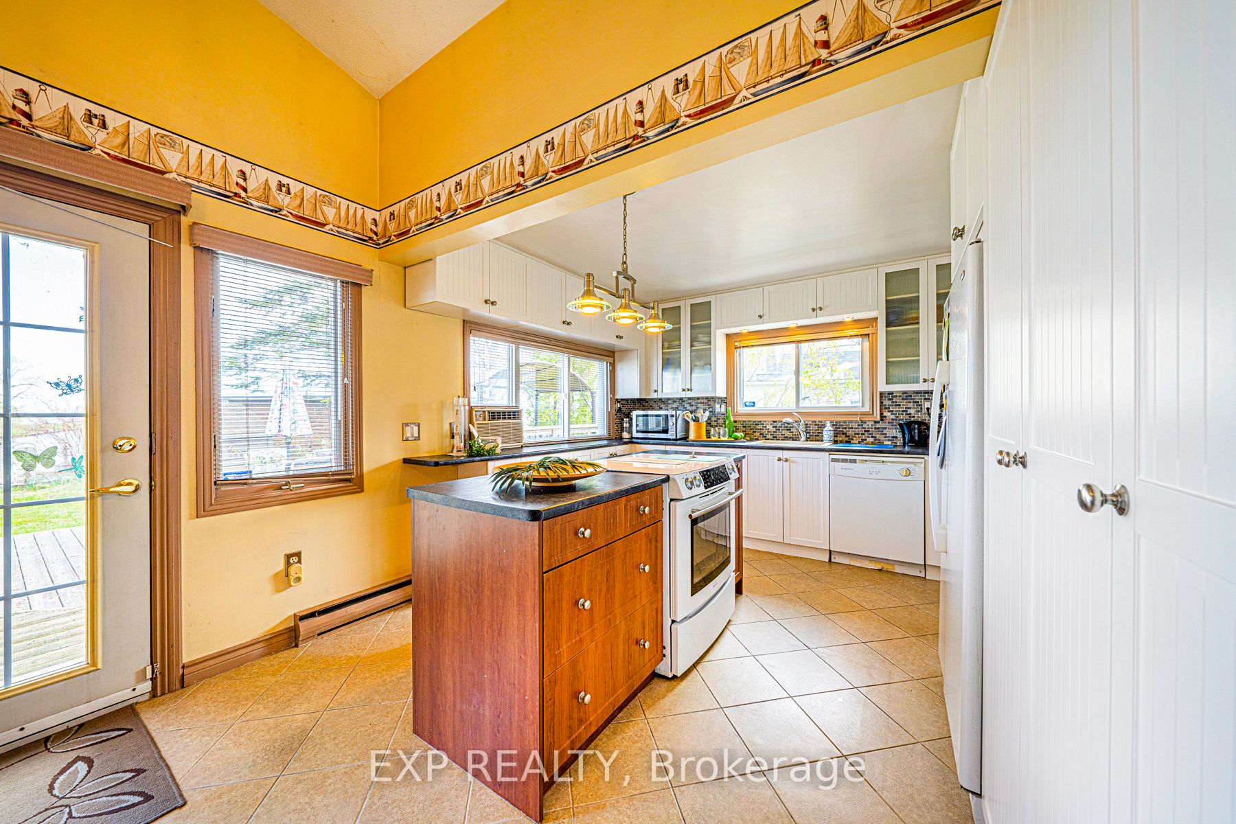 Listing N5991856 - Large Photo # 11