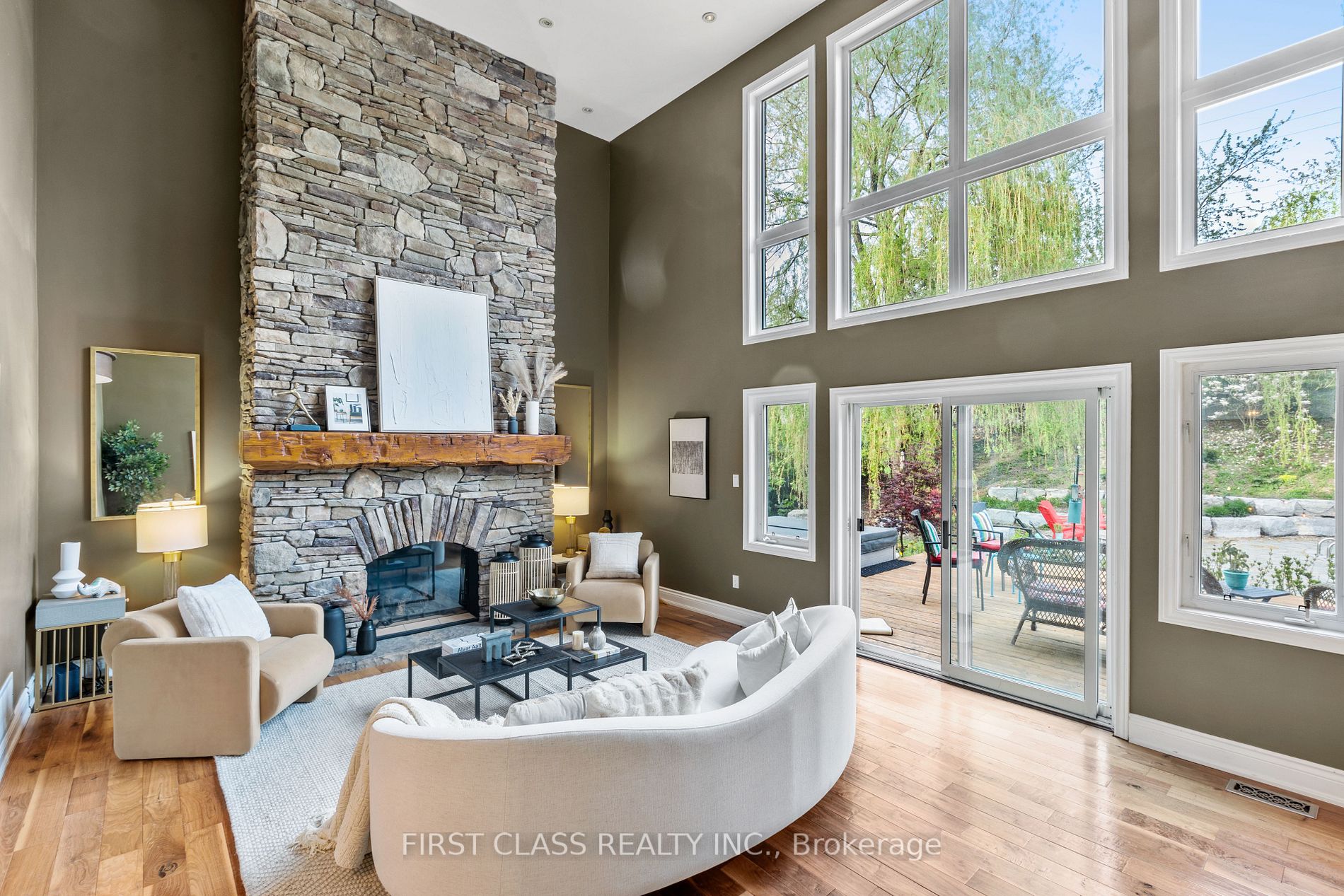 Listing N5991884 - Large Photo # 1