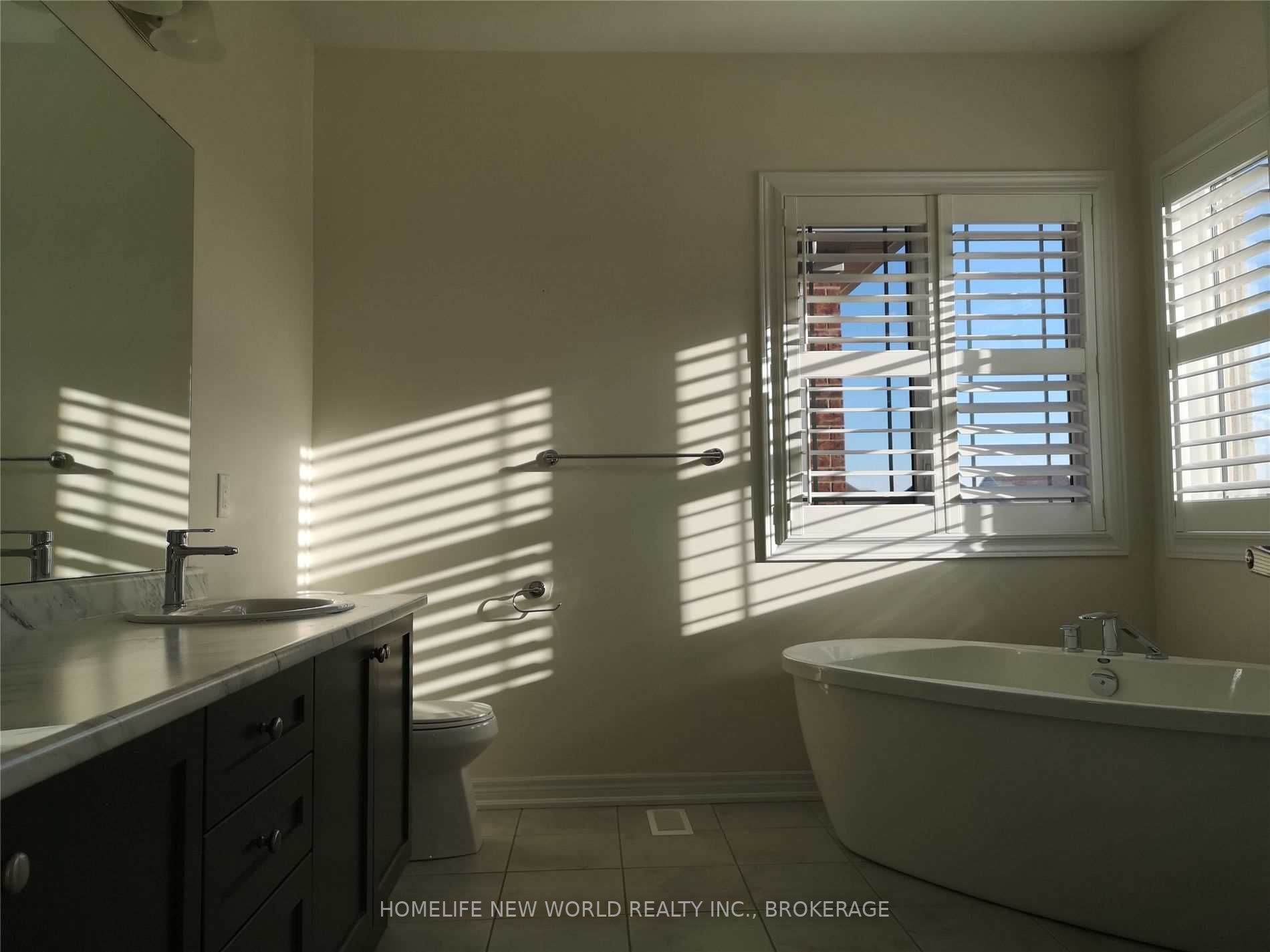 Listing N5992351 - Large Photo # 3