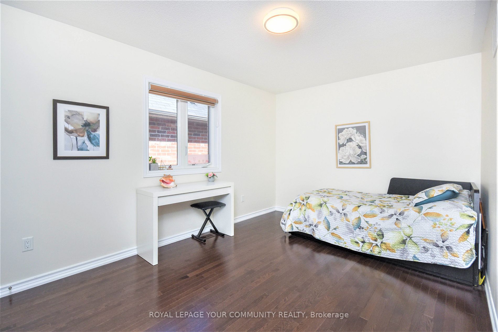 136 Noble Dr