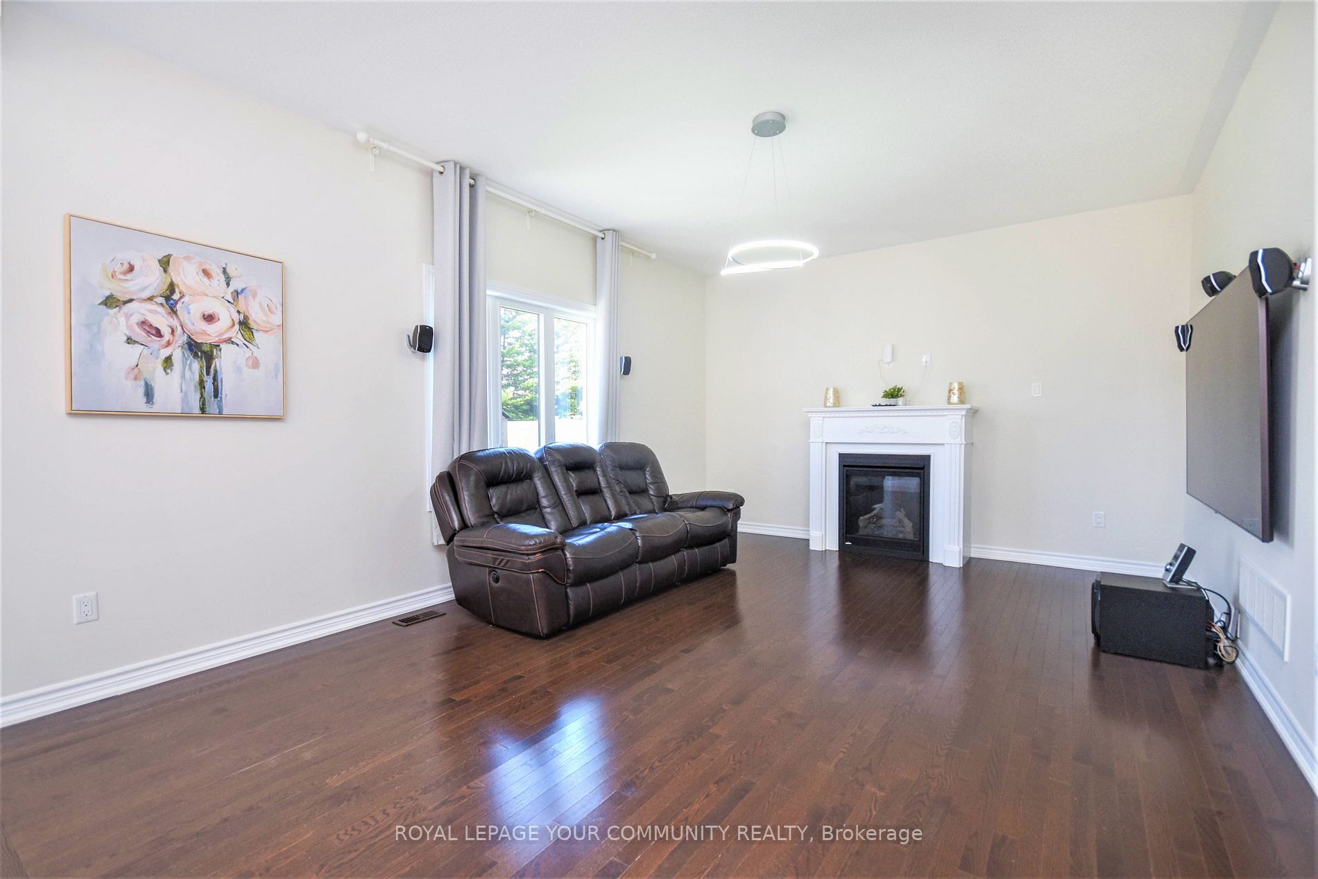 136 Noble Dr