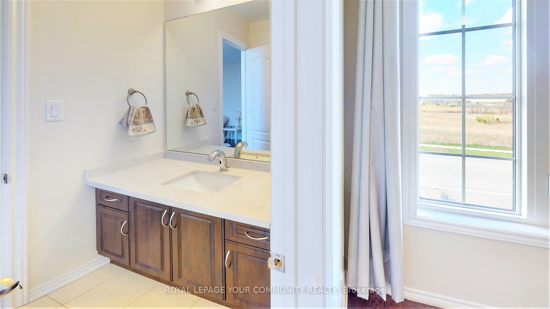 136 Noble Dr