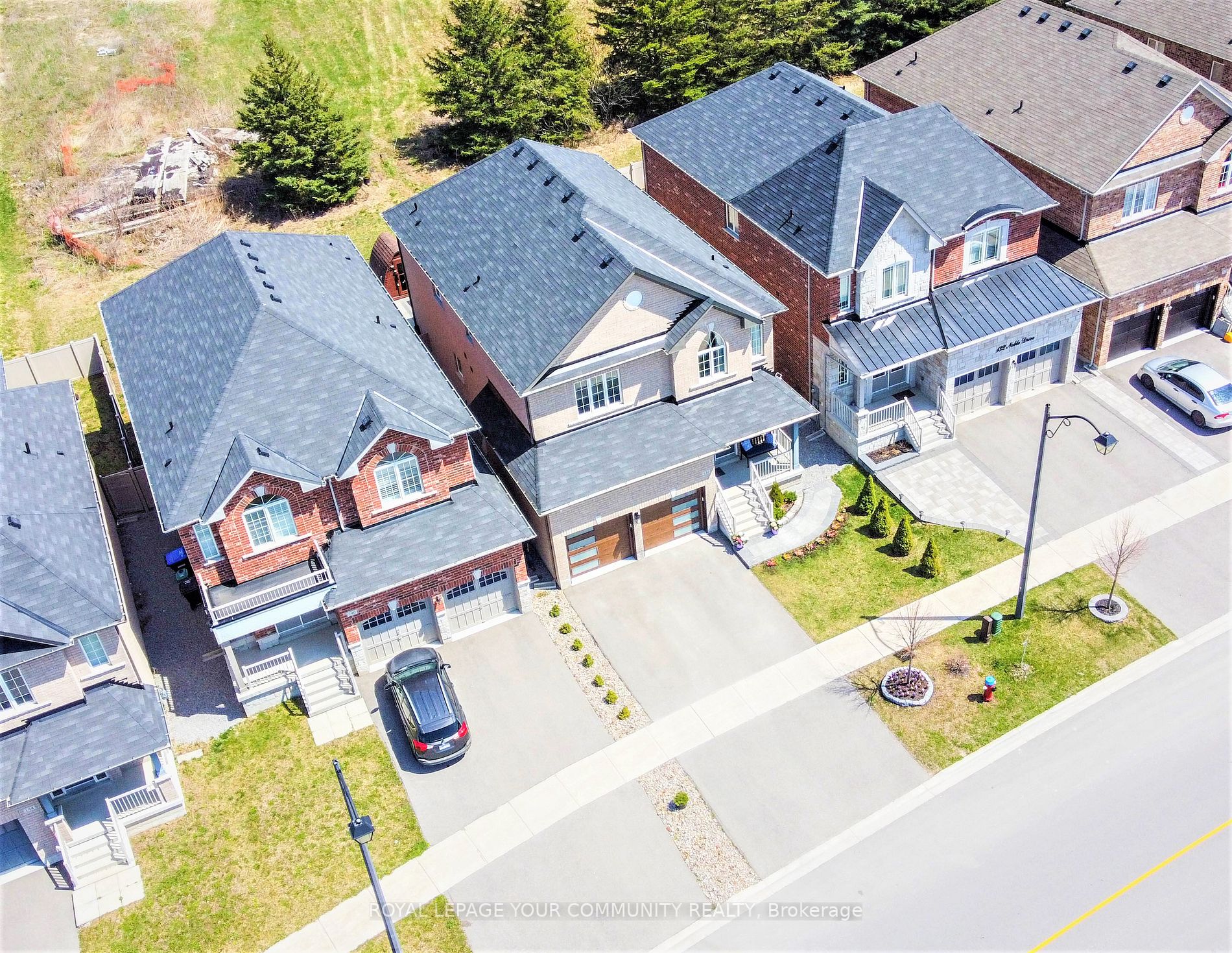 136 Noble Dr