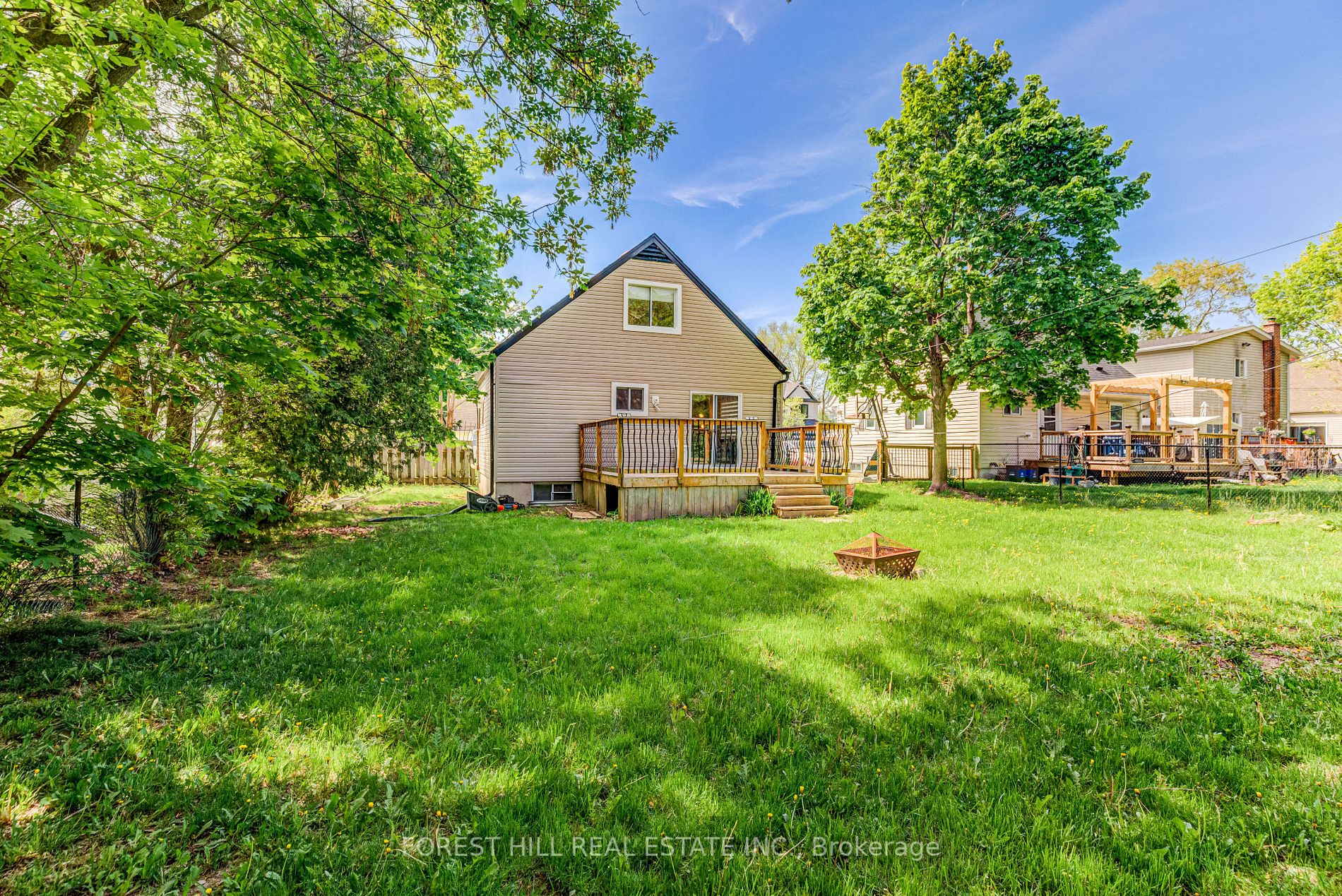 265 Andrew St