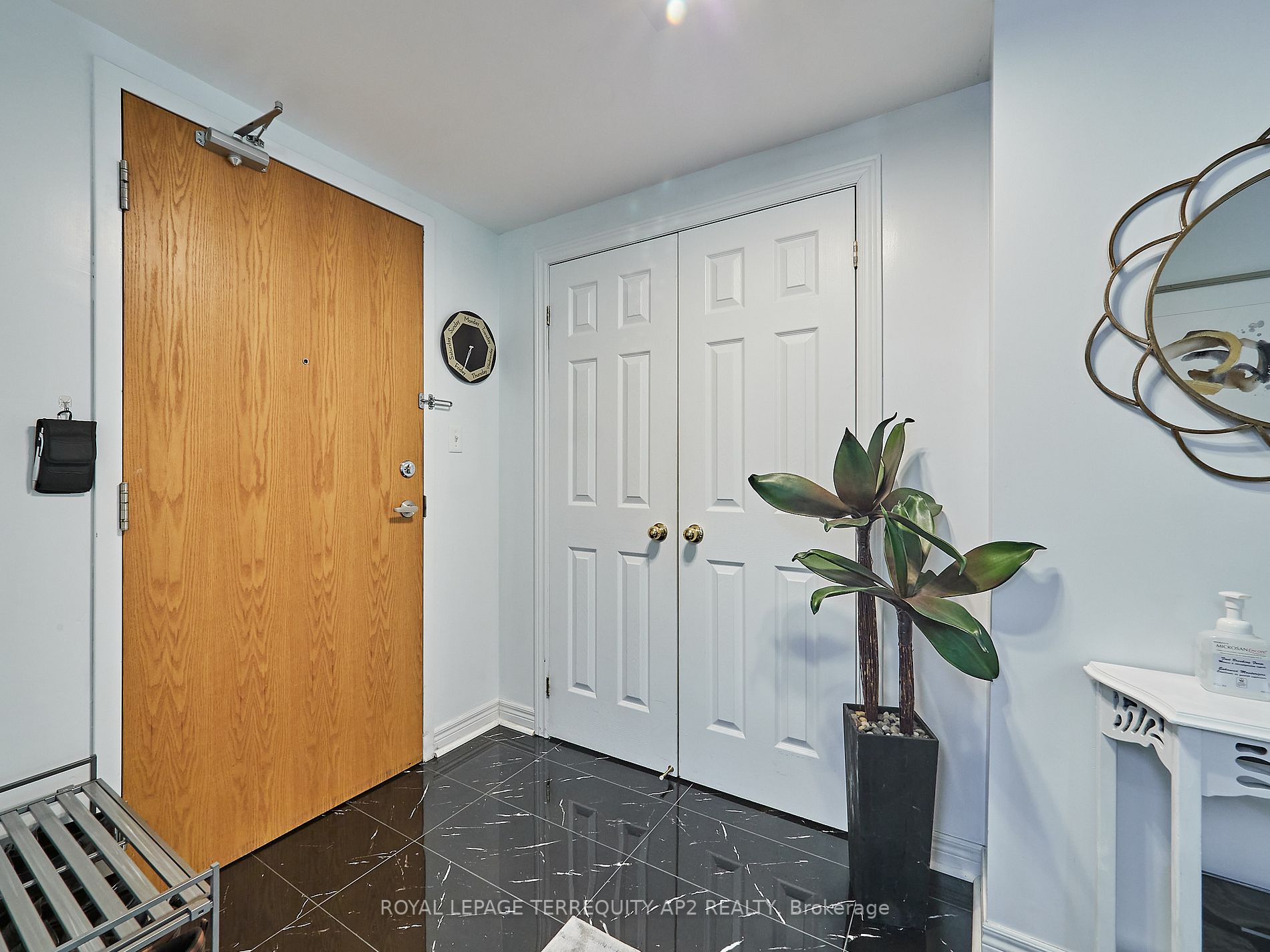 Listing N5993304 - Large Photo # 8