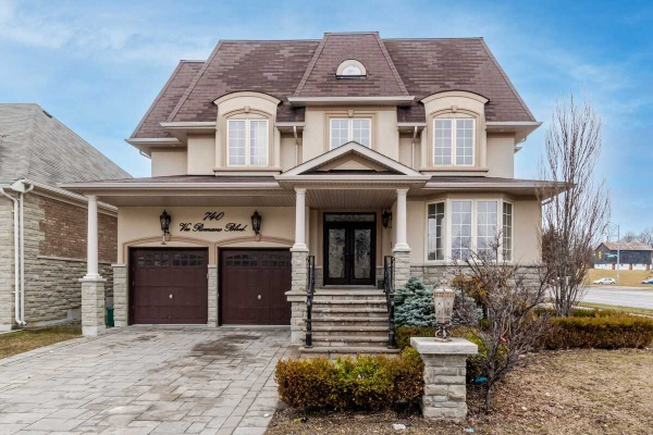 740 Via Romano Blvd, Vaughan
