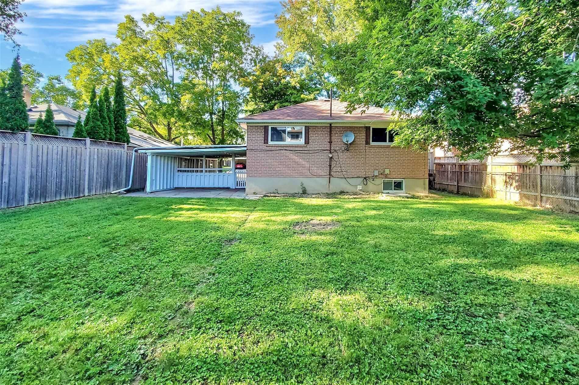 105 Aurora Heights Dr