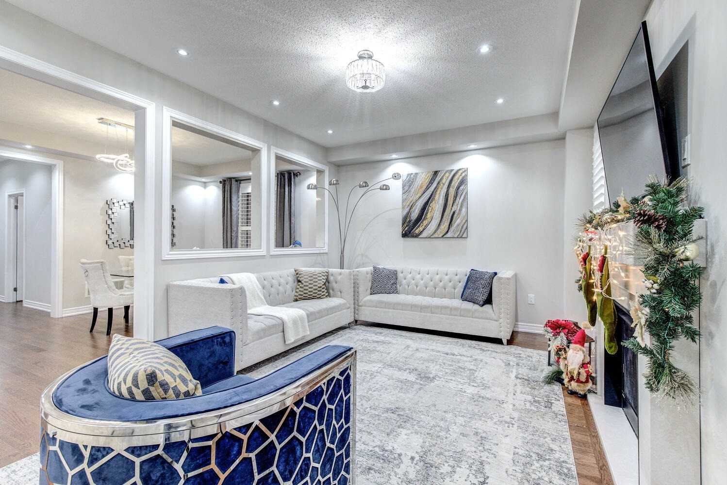 14 Beaconsfield Dr