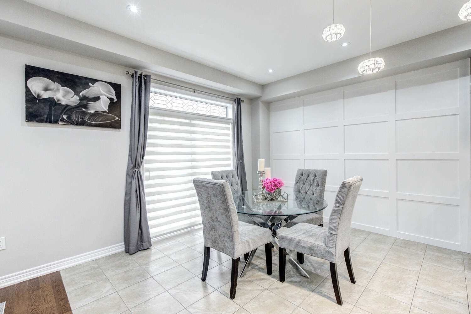 14 Beaconsfield Dr