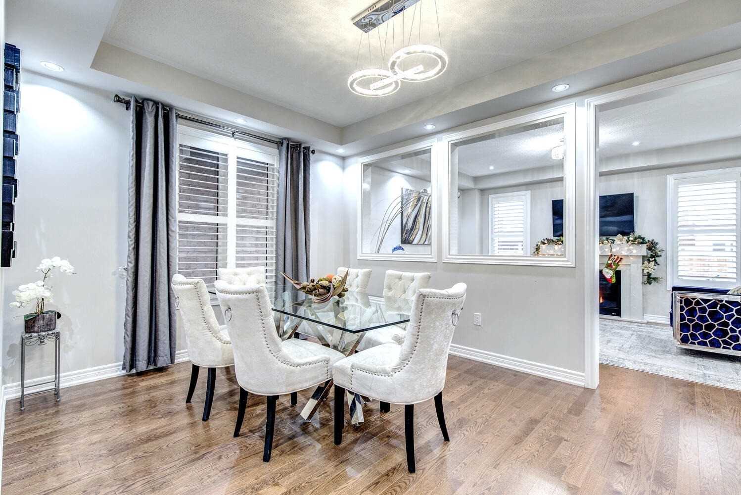 14 Beaconsfield Dr