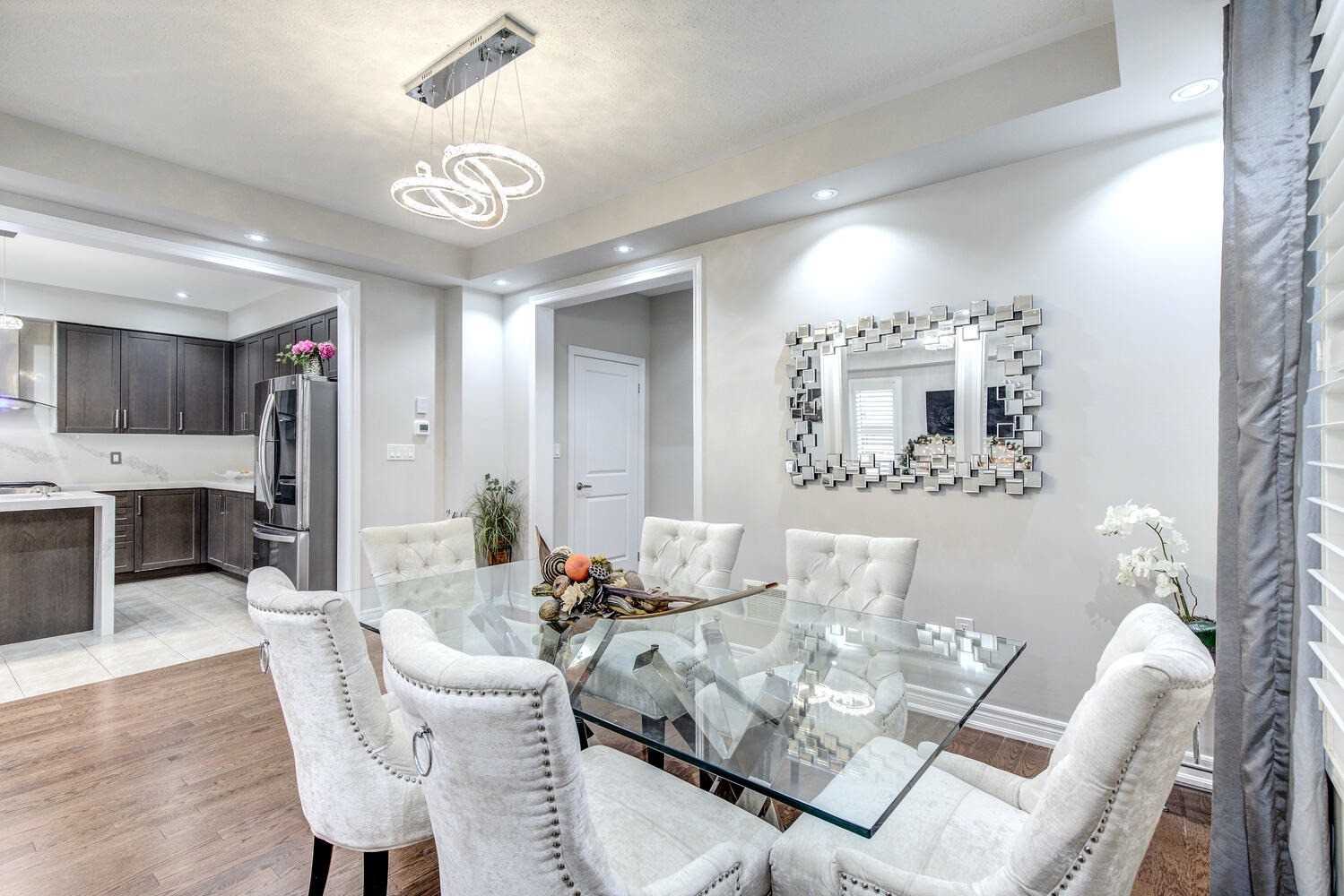 14 Beaconsfield Dr