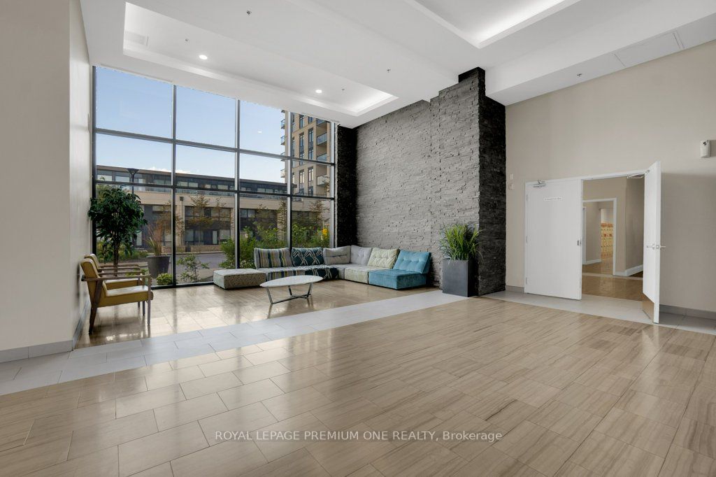 24 Woodstream Blvd, #310
