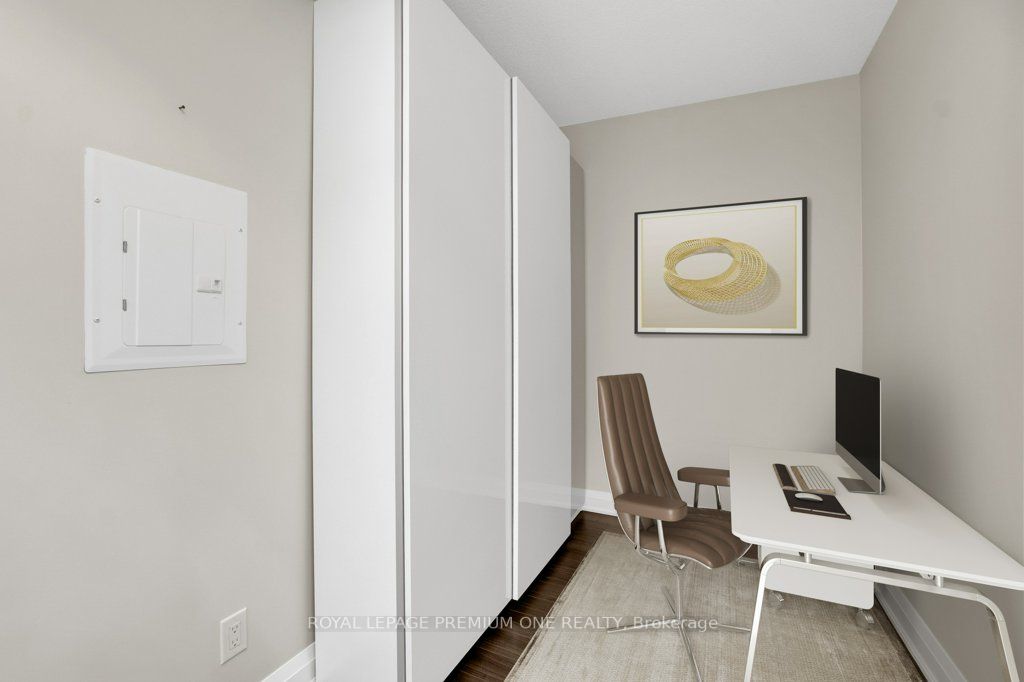 24 Woodstream Blvd, #310