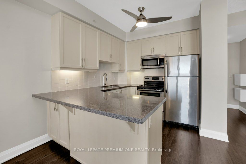 24 Woodstream Blvd, #310