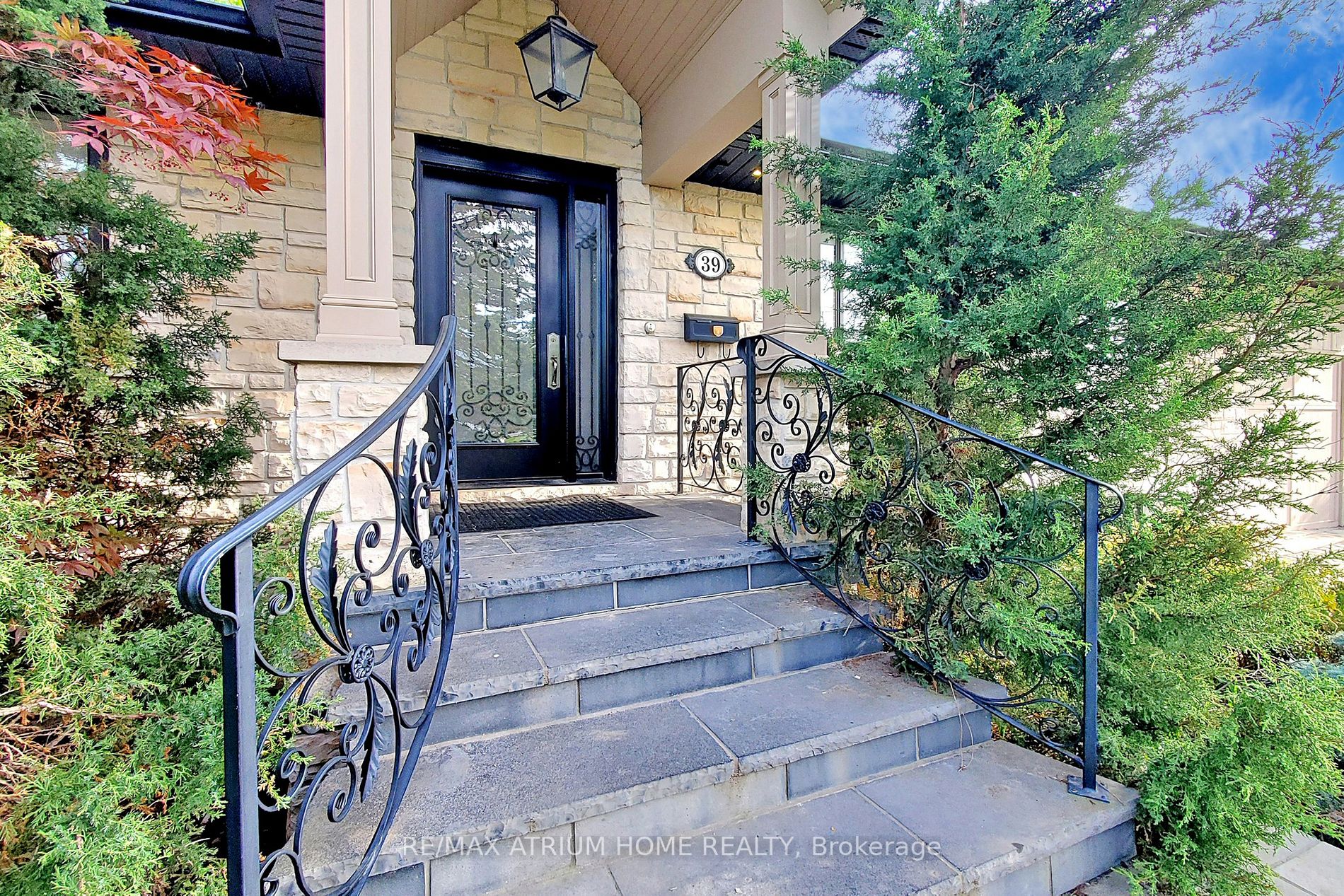 39 Westwood Lane