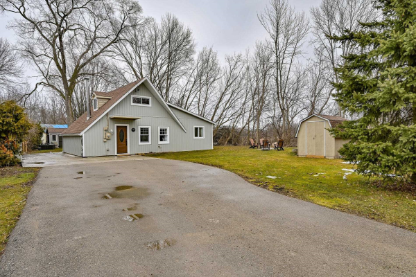 10 Vine Ave, Georgina