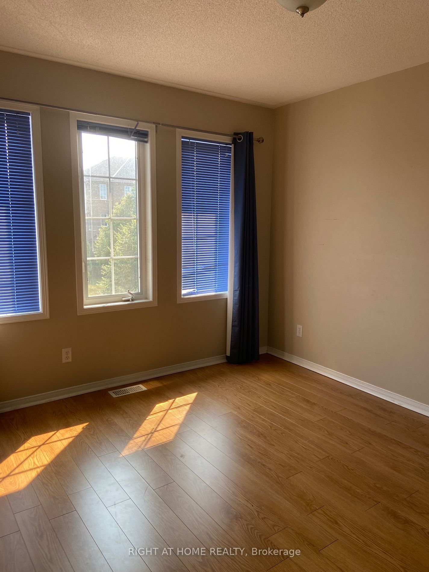 Listing N5995420 - Large Photo # 14