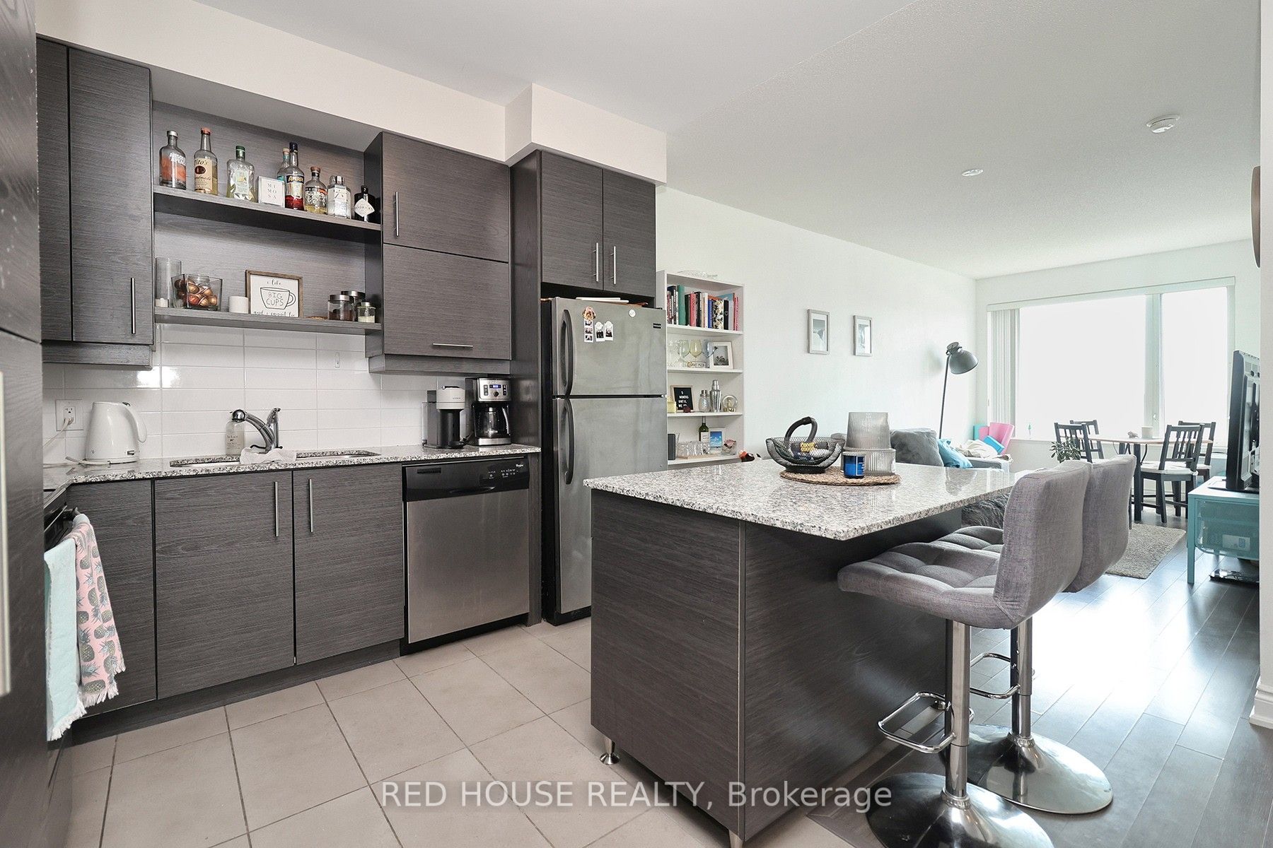 Listing N5996840 - Large Photo # 13