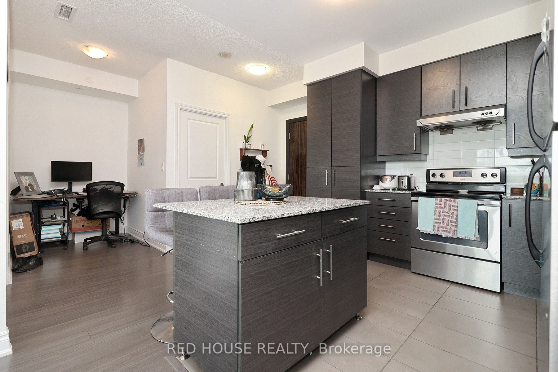 Listing N5996840 - Large Photo # 15