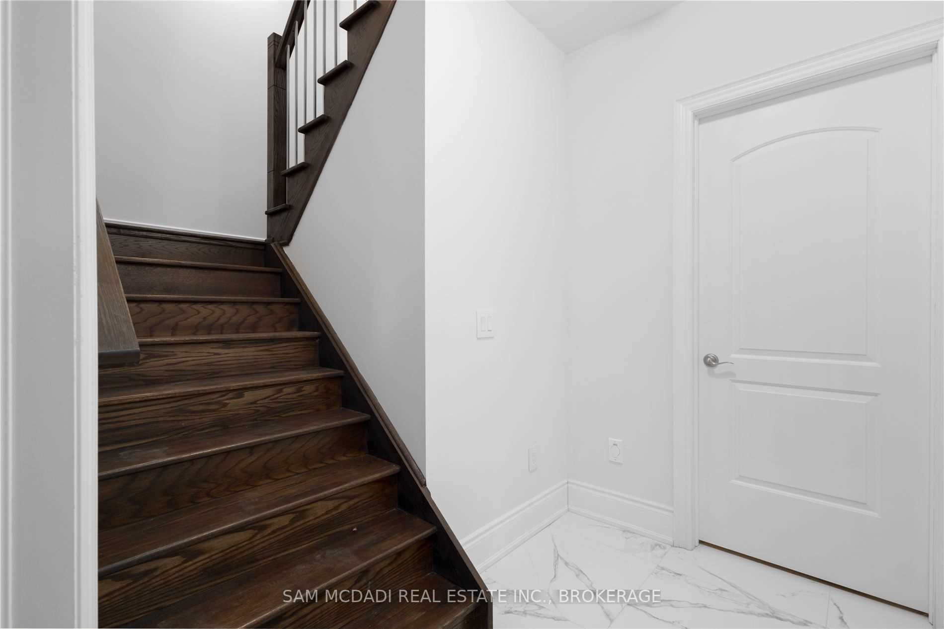 57 Appleyard Ave
