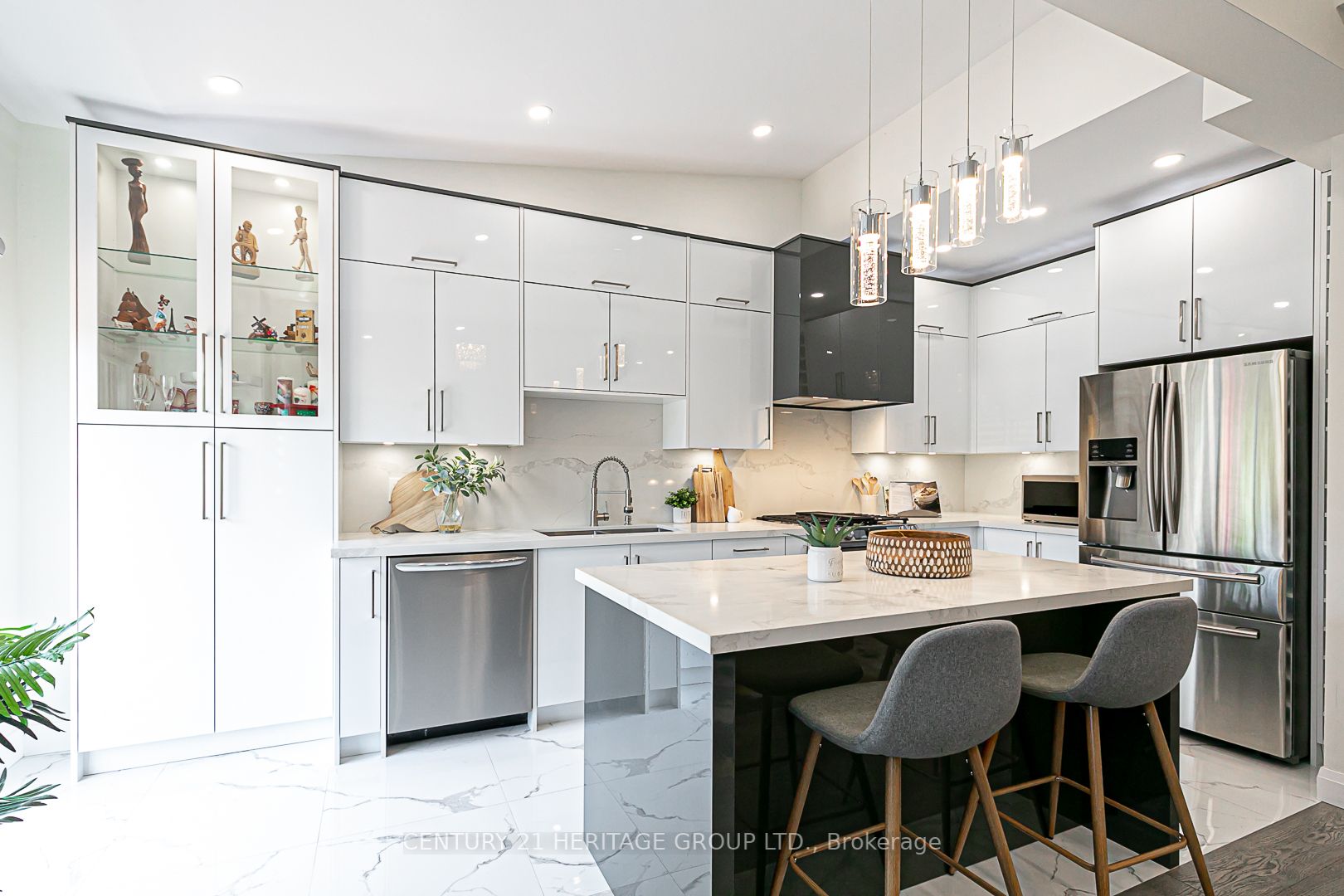 119 English Oak Dr