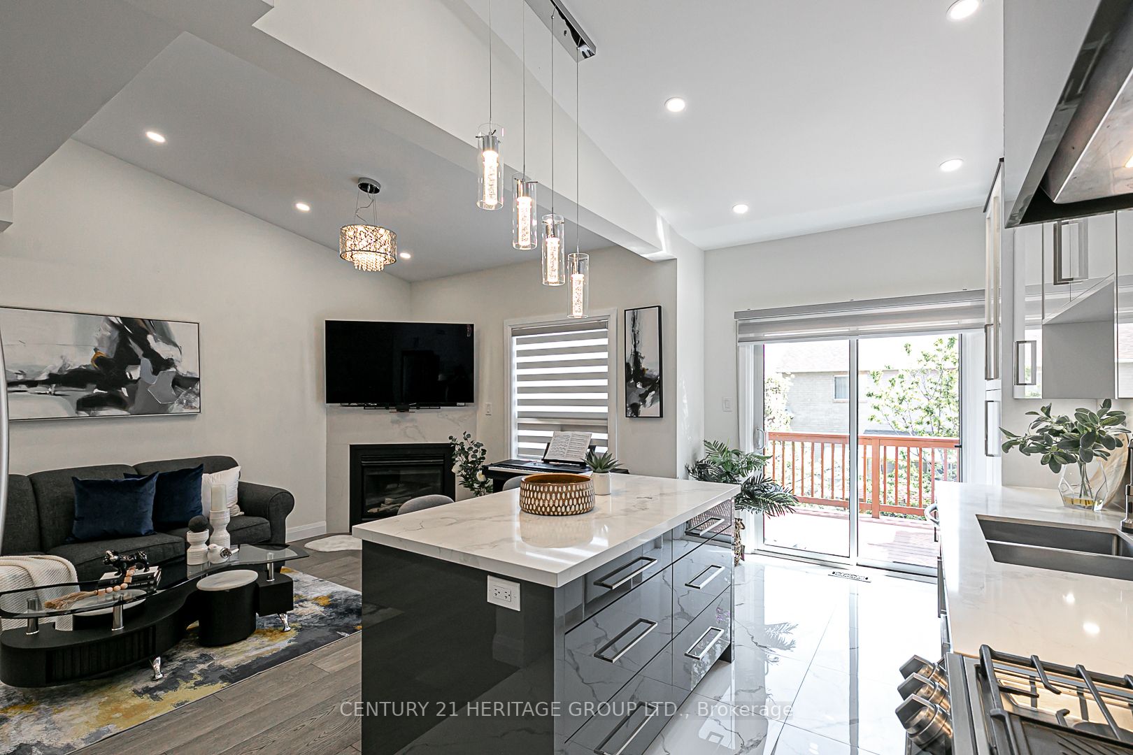 119 English Oak Dr