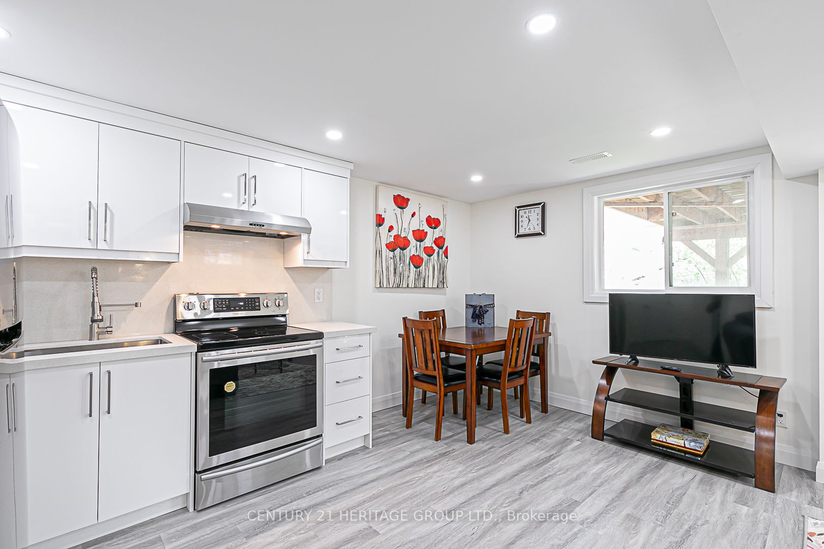119 English Oak Dr