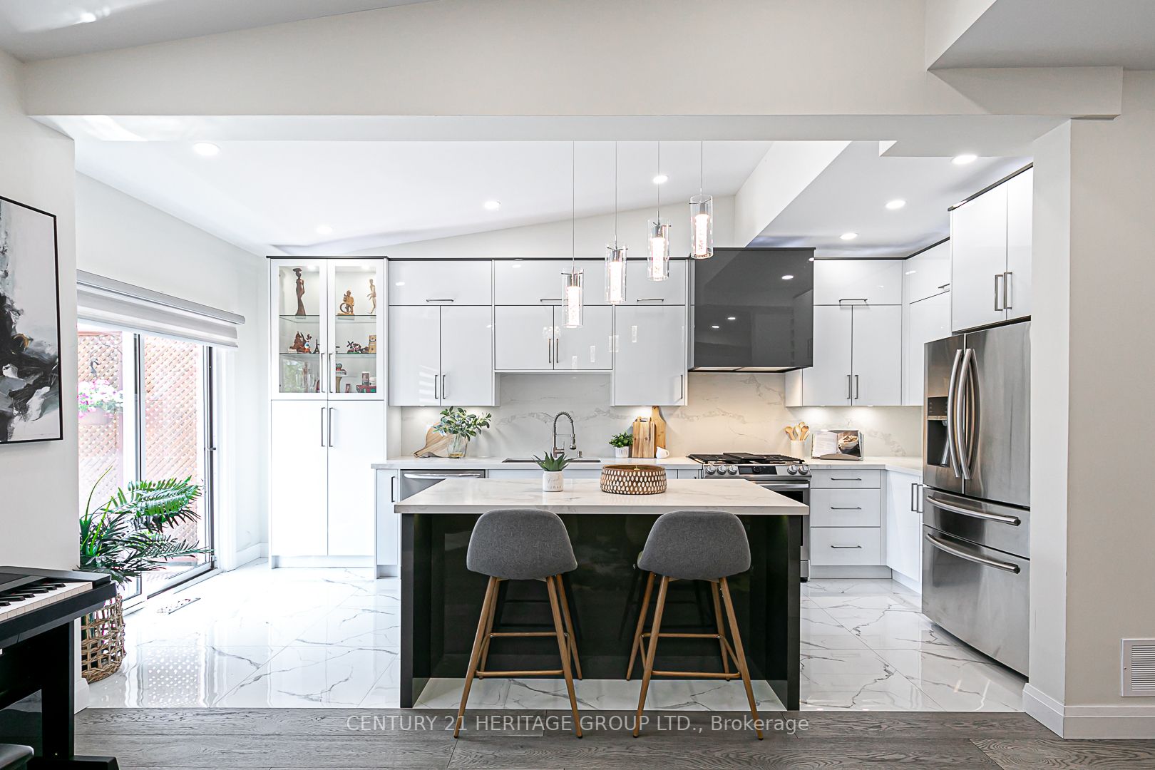 119 English Oak Dr