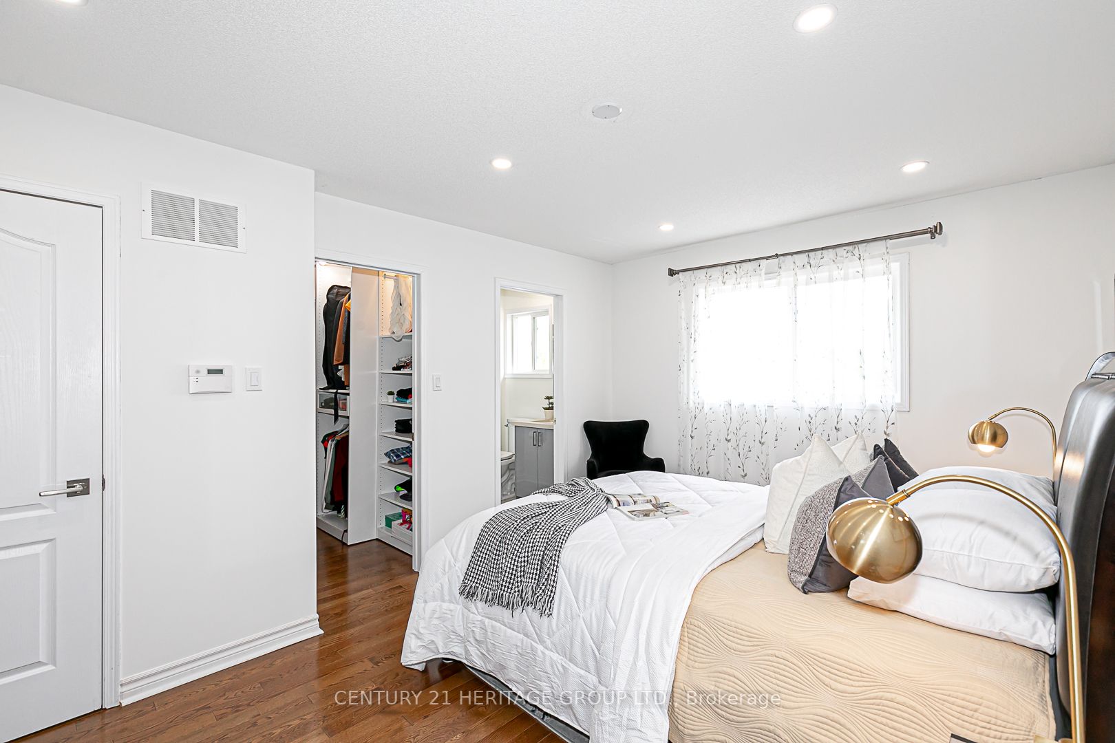 119 English Oak Dr