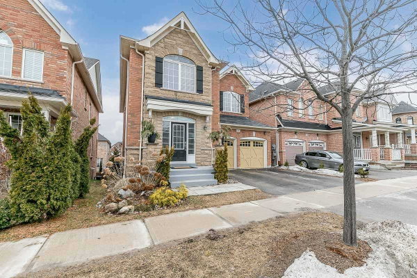 82 Sunnyridge Ave, Whitchurch-Stouffville