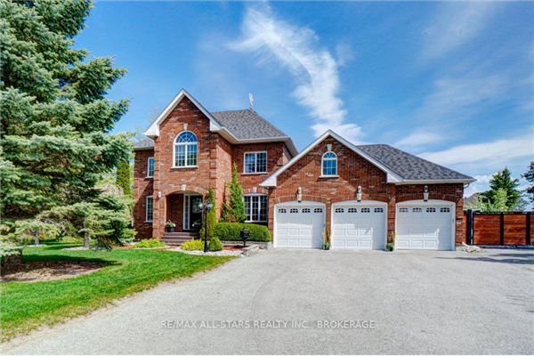 11 Campbell Dr, Uxbridge