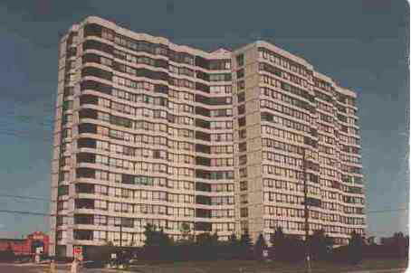 7460 Bathurst St, #209