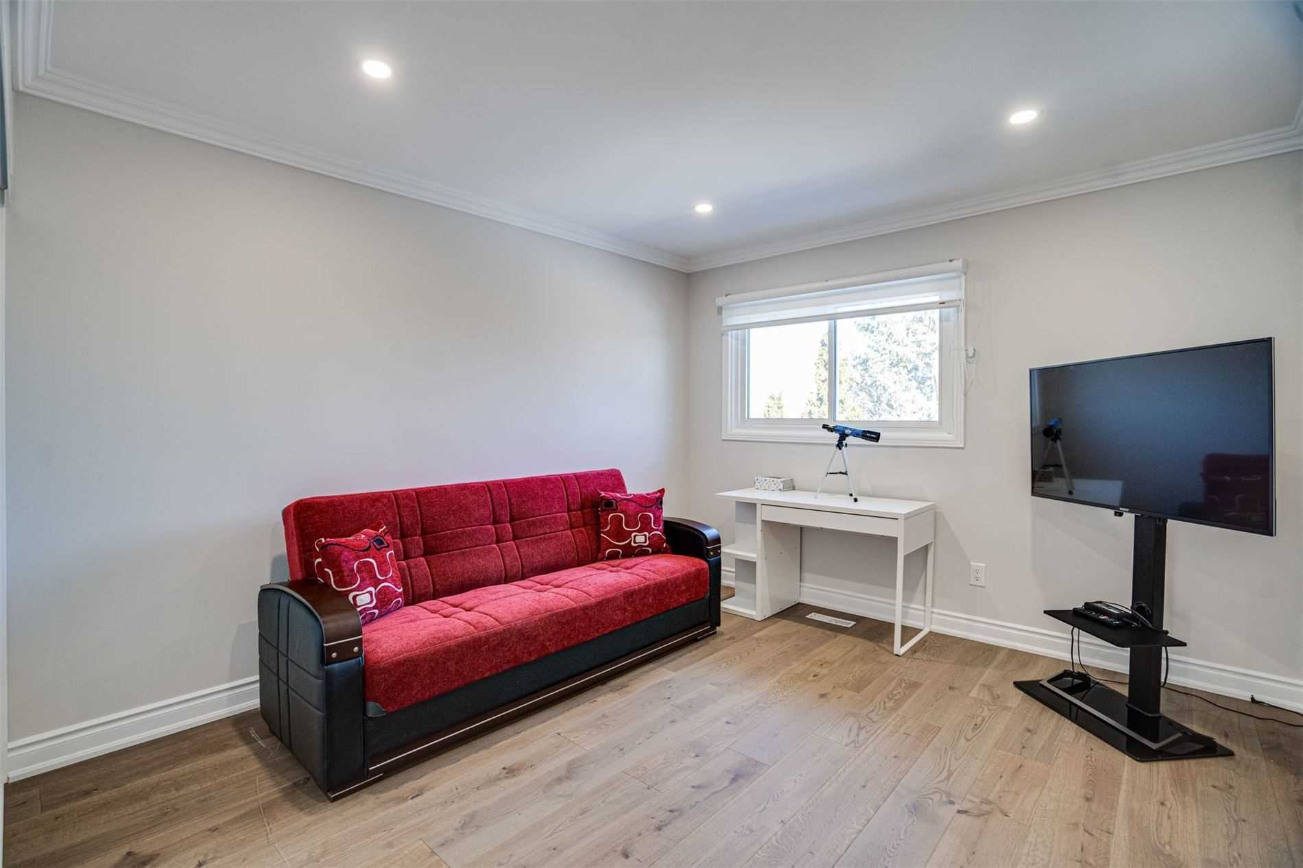 28 Beatty Cres