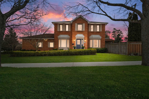 1 Chadburn Cres, Aurora