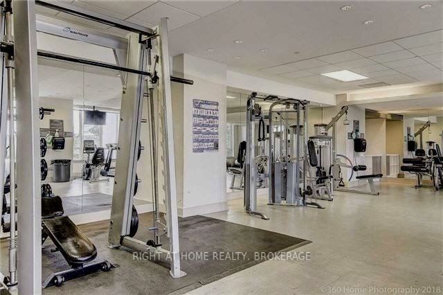 7165 Yonge St, #1208