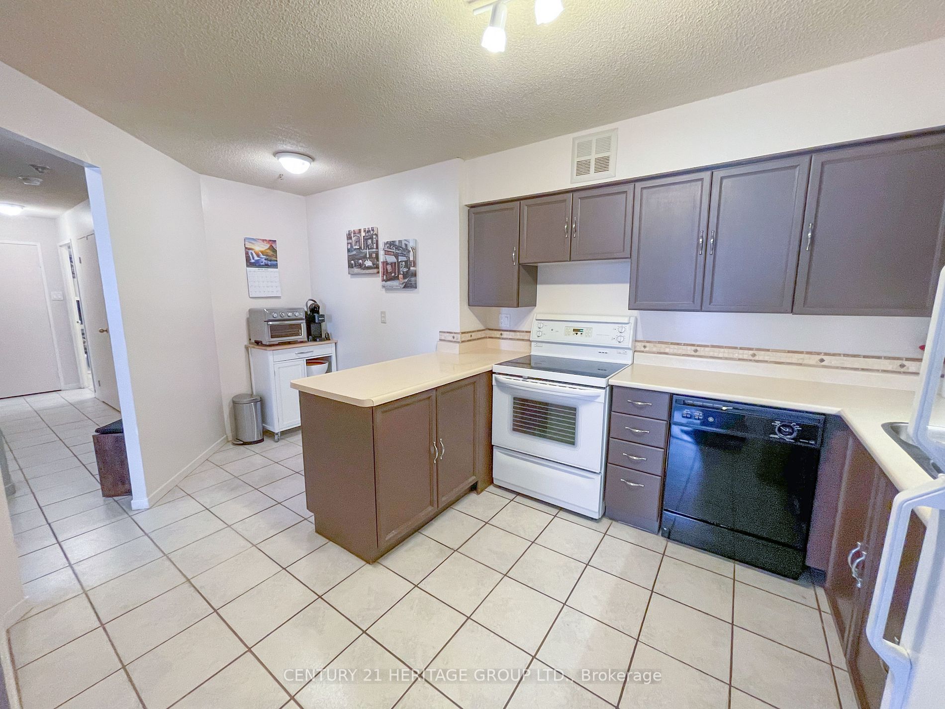 Listing N6000592 - Large Photo # 8