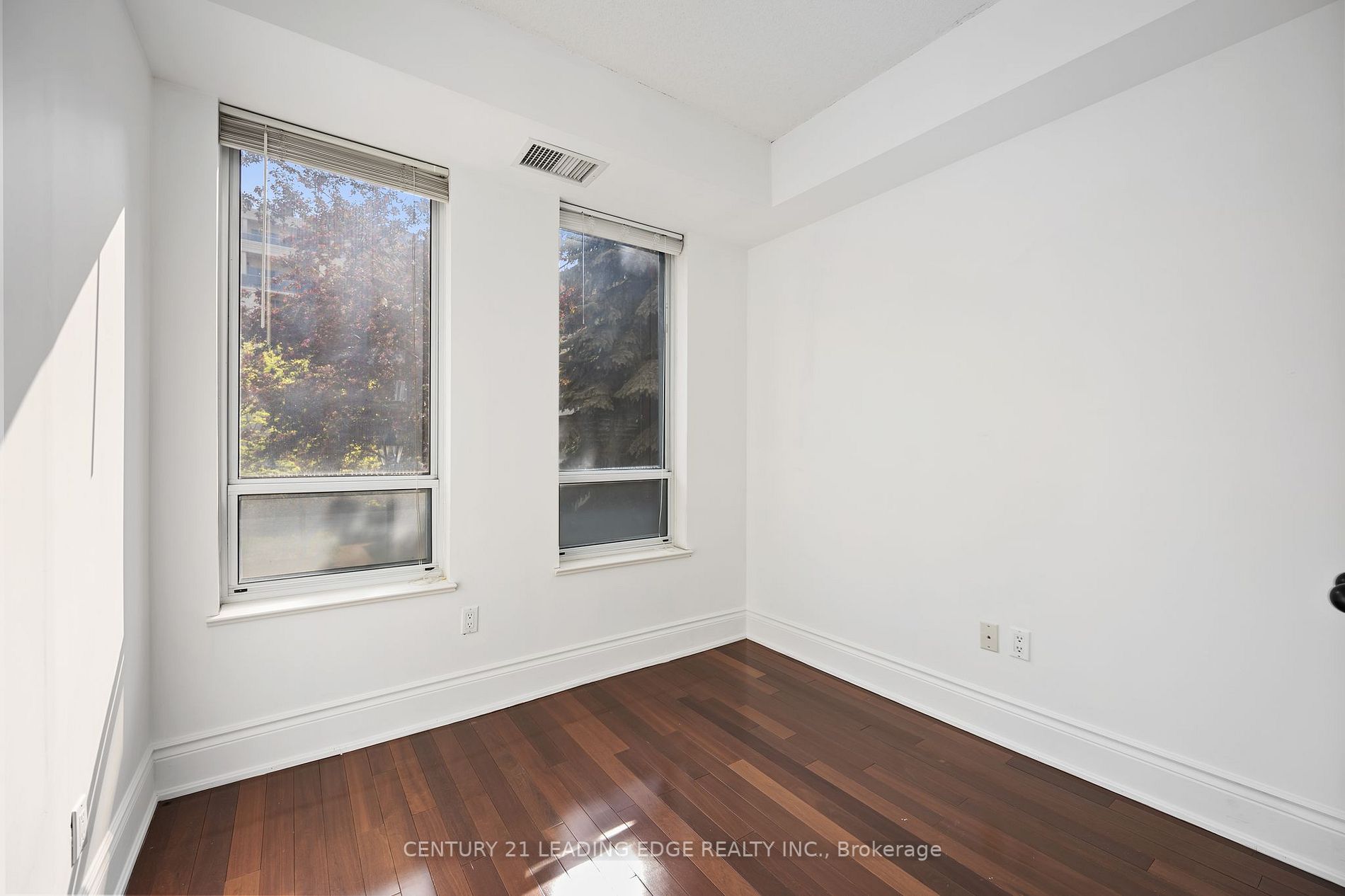 53 Woodbridge Ave, #201