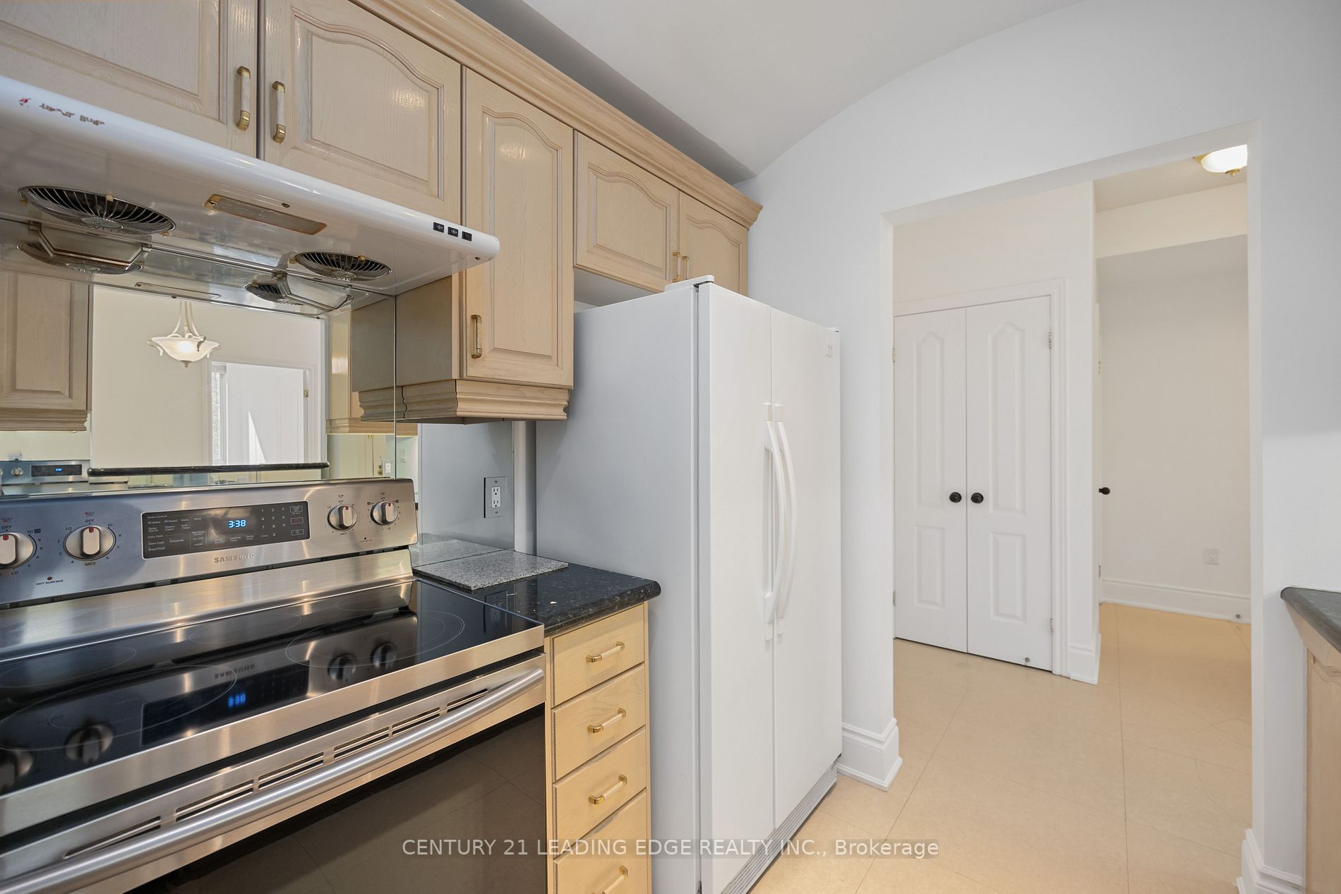 53 Woodbridge Ave, #201