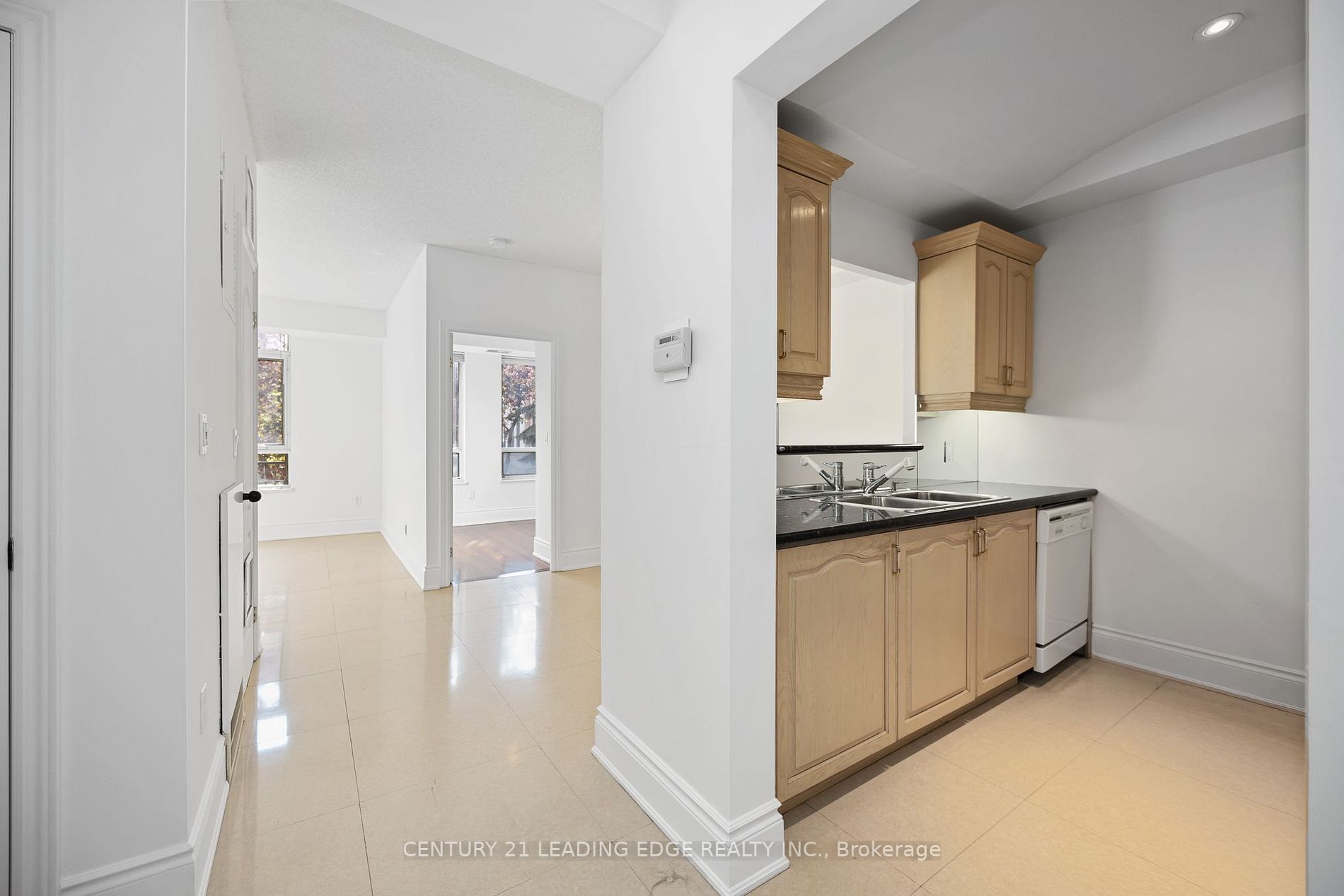 53 Woodbridge Ave, #201
