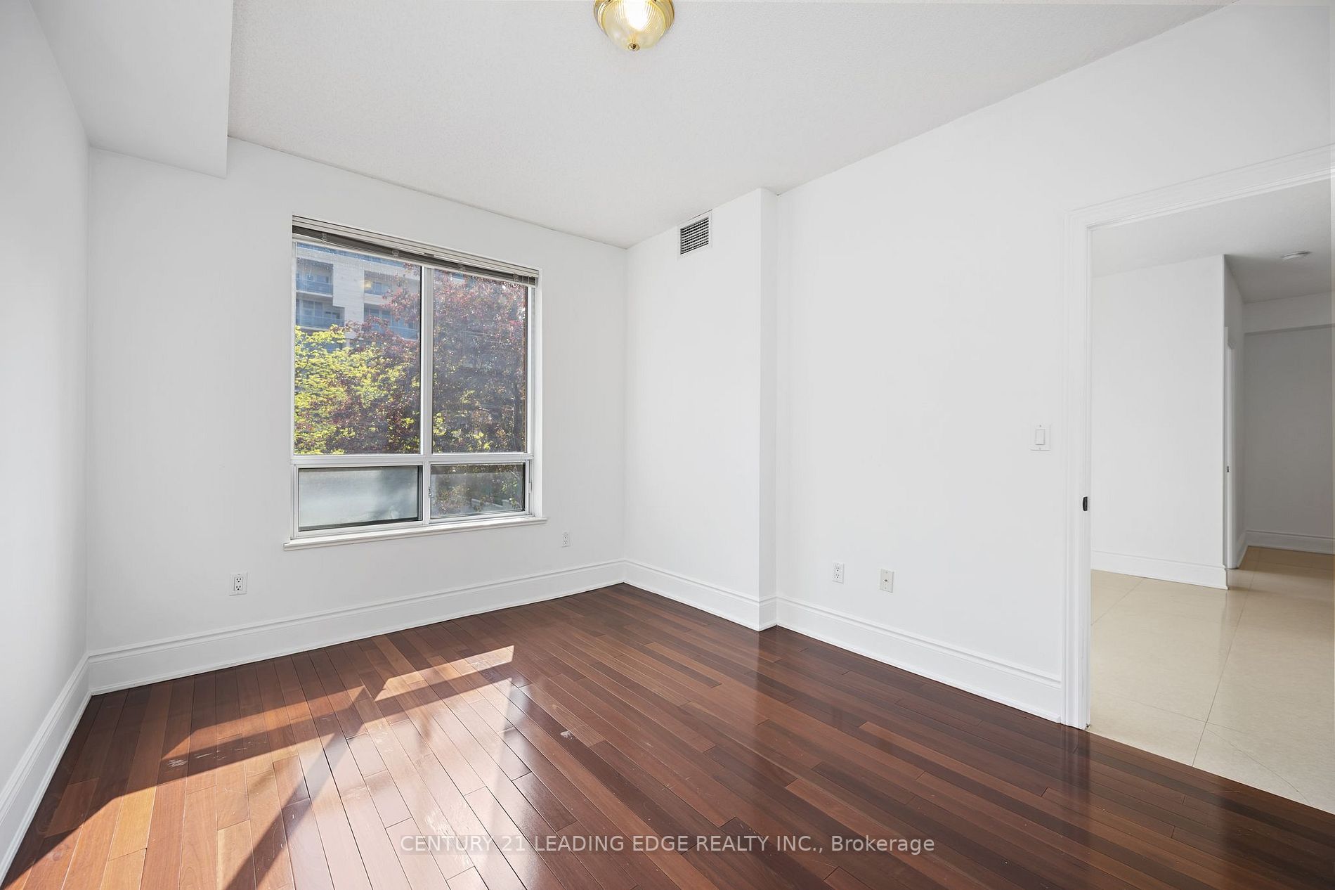 53 Woodbridge Ave, #201