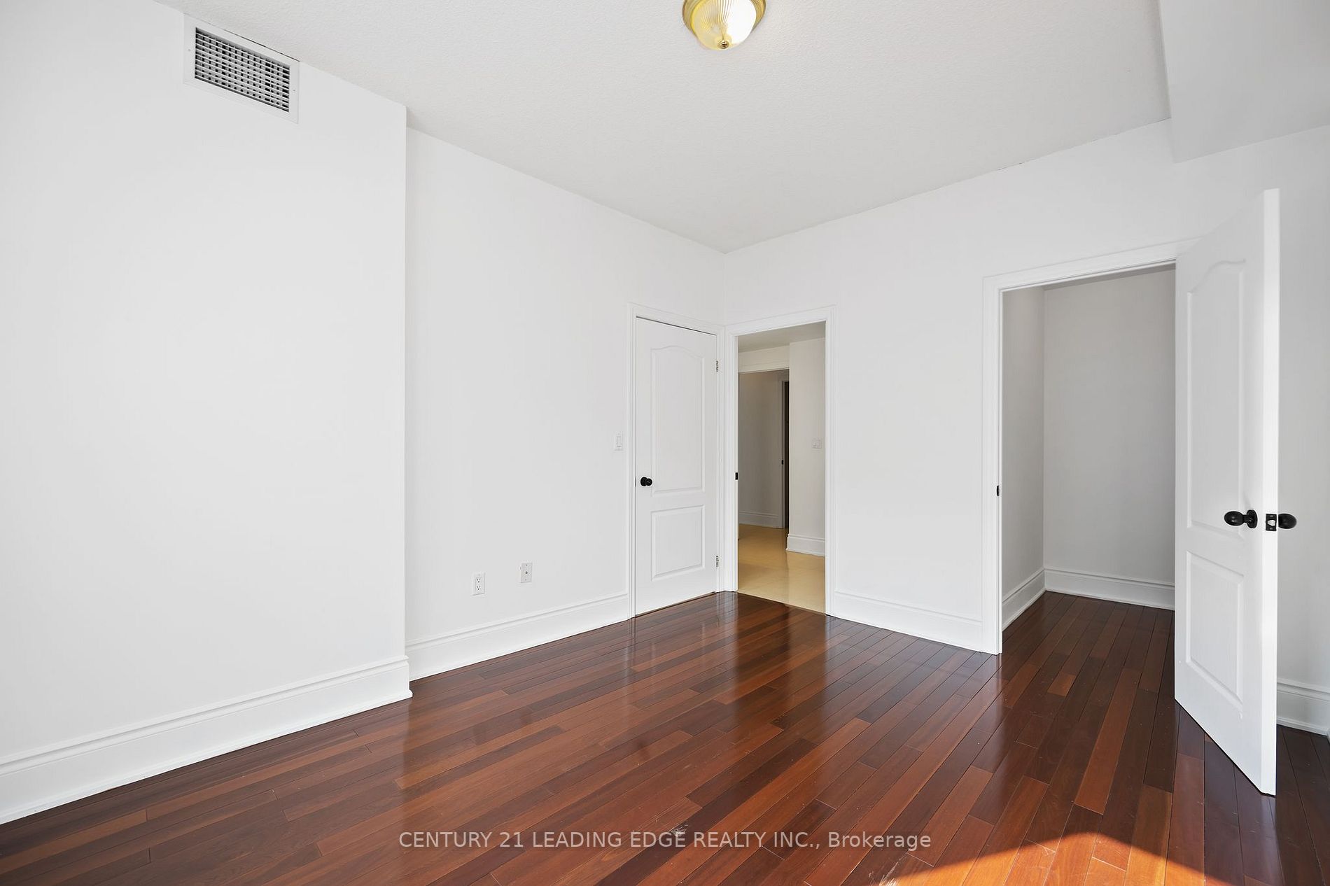 53 Woodbridge Ave, #201