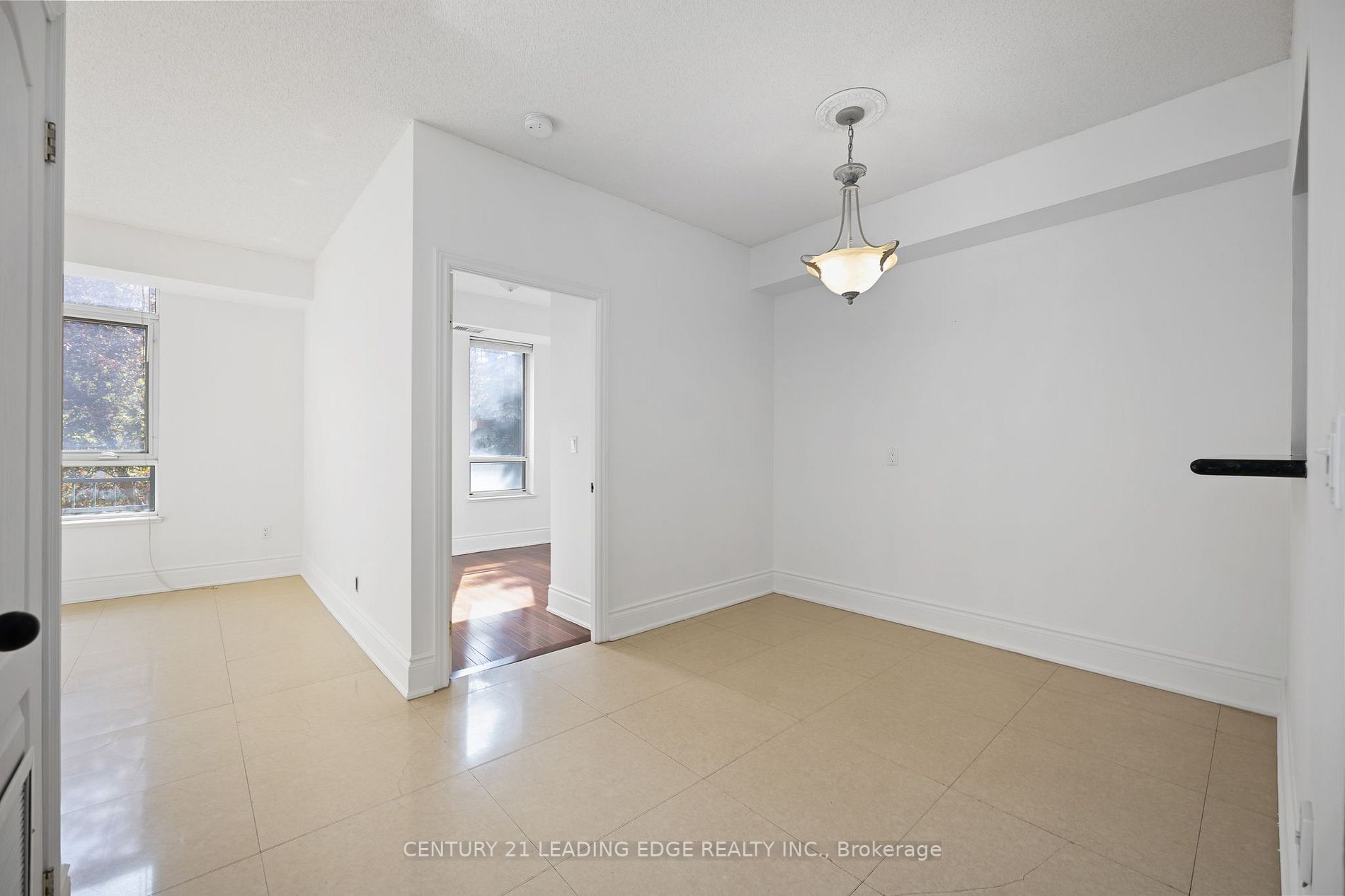 53 Woodbridge Ave, #201