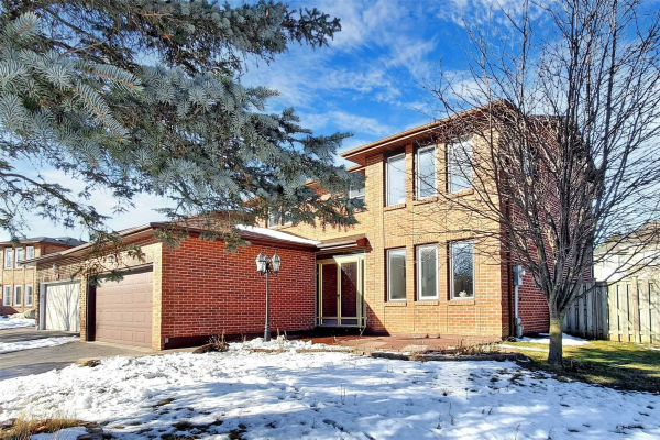 292 Fincham Ave, Markham