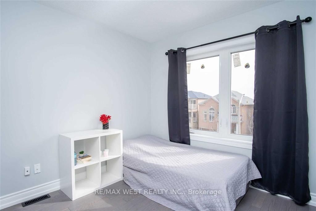 175 Sail Cres