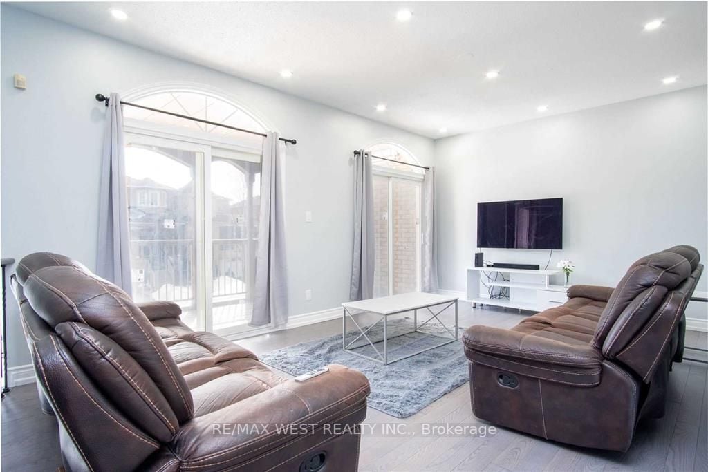 175 Sail Cres
