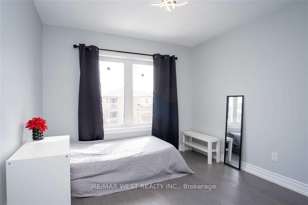 175 Sail Cres