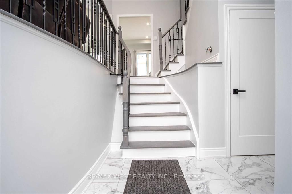 175 Sail Cres