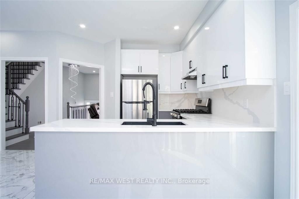 175 Sail Cres