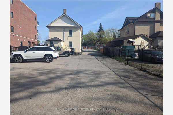 479 Queen St, Newmarket