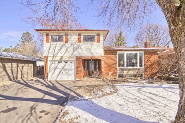 1029 Wildwood Dr, Newmarket